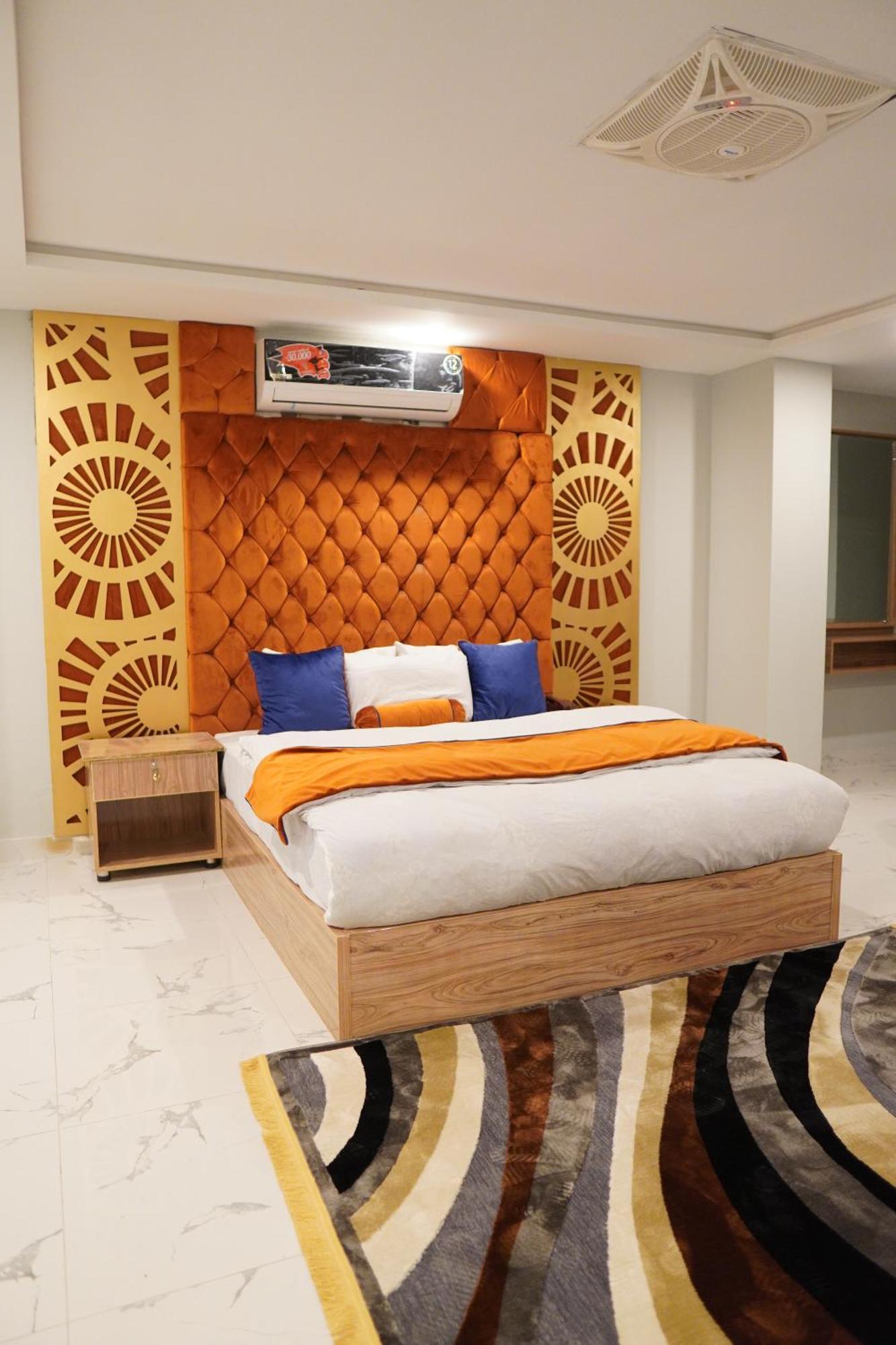 Nueva Hotel Islamabad Luaran gambar