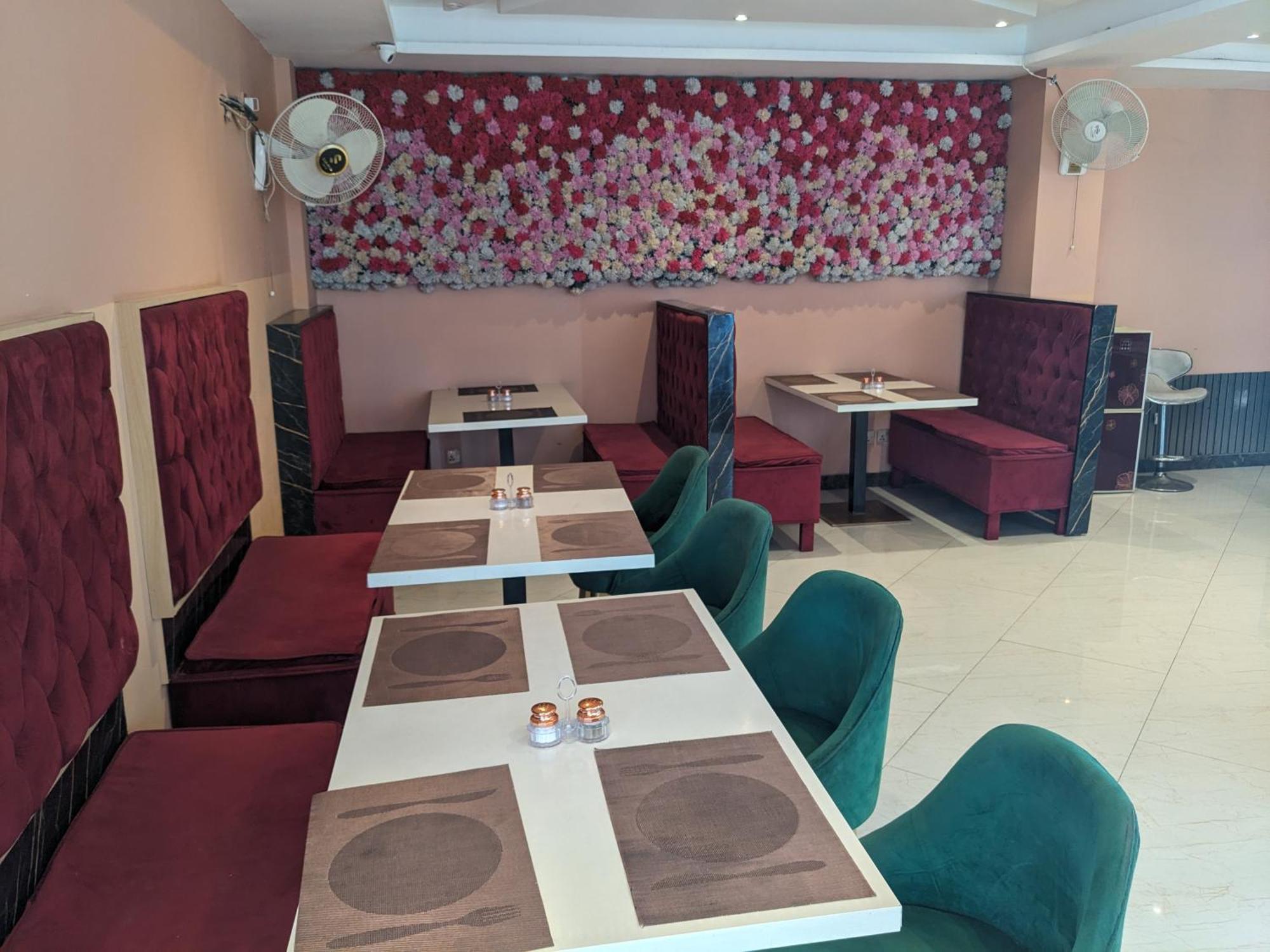 Nueva Hotel Islamabad Luaran gambar