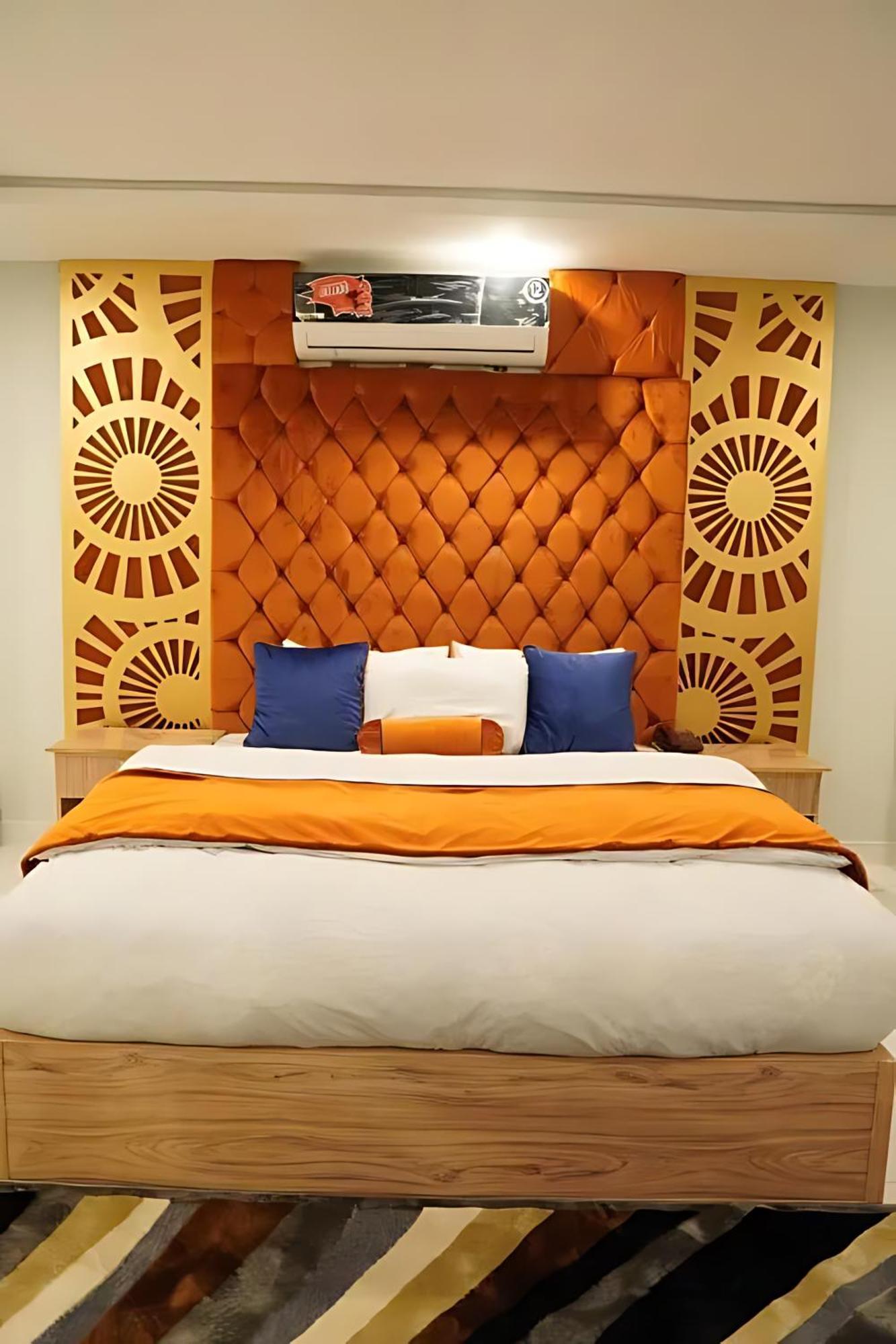 Nueva Hotel Islamabad Luaran gambar