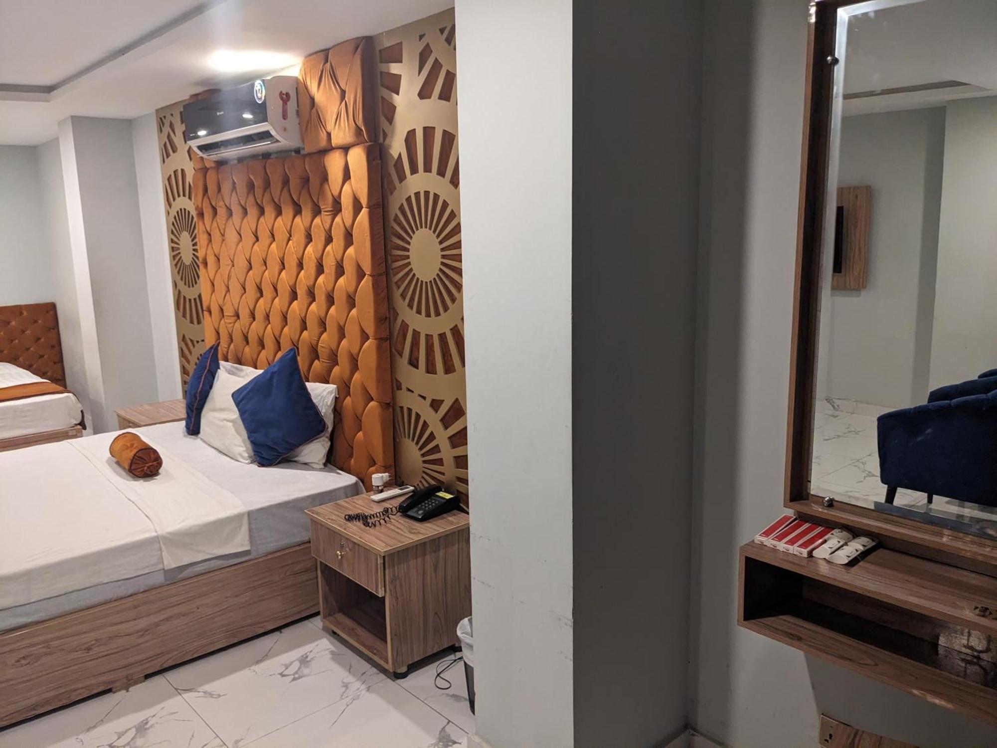 Nueva Hotel Islamabad Luaran gambar