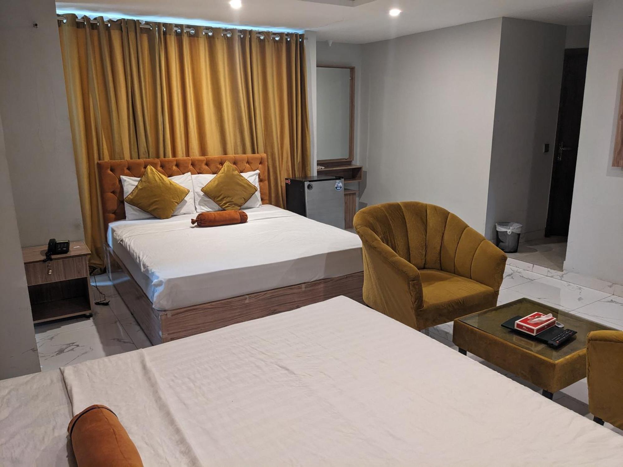 Nueva Hotel Islamabad Luaran gambar