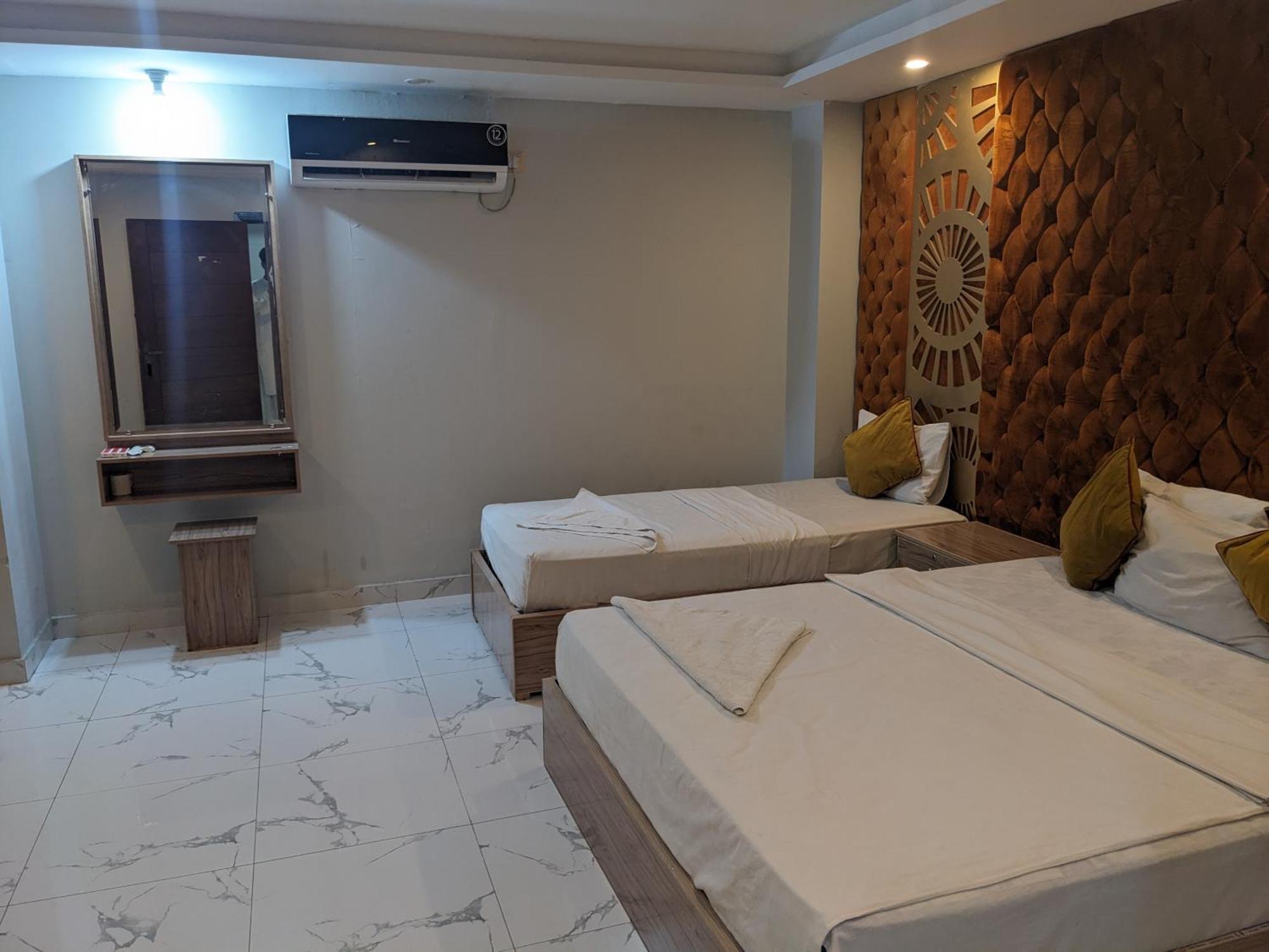 Nueva Hotel Islamabad Luaran gambar