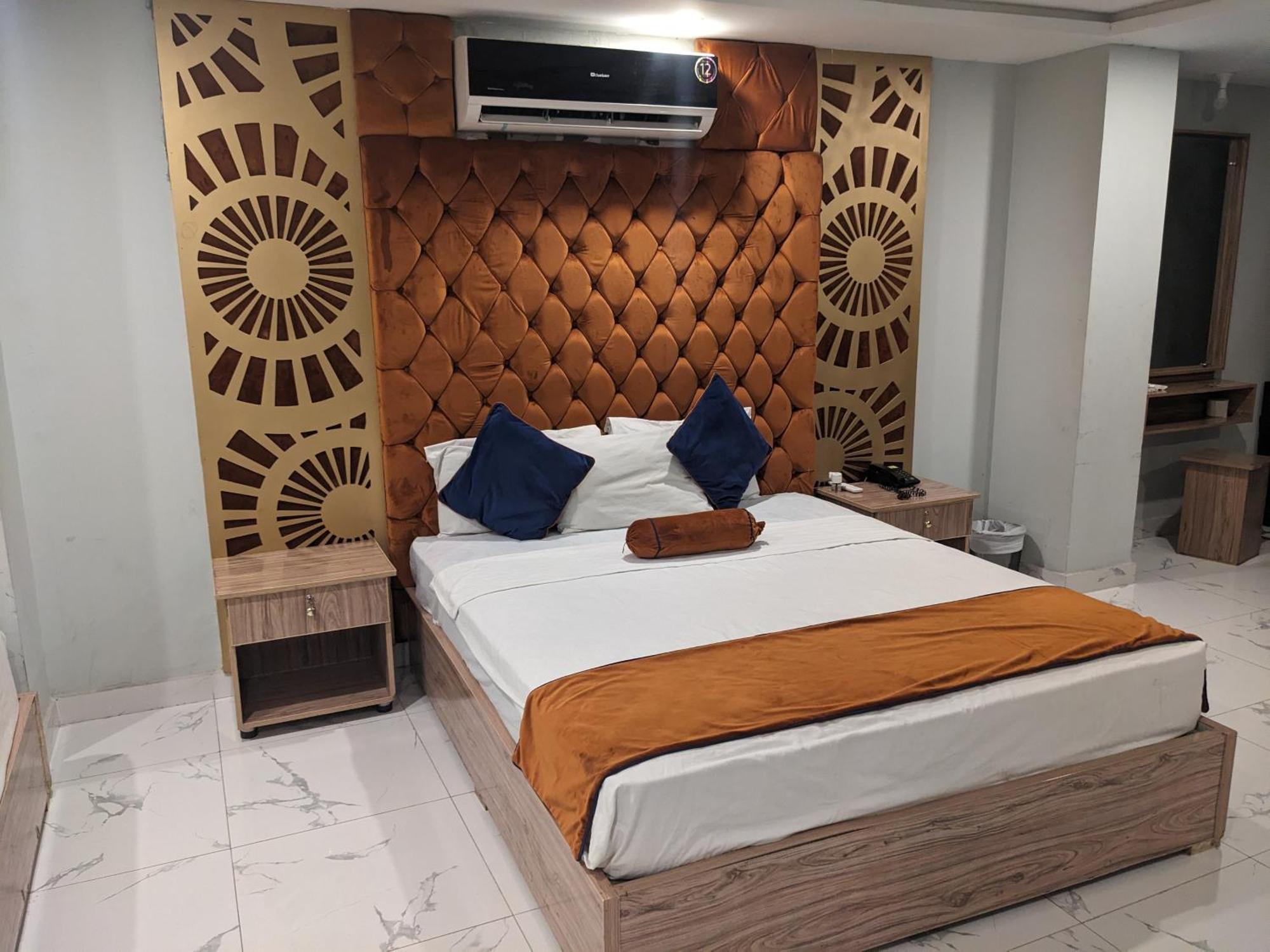 Nueva Hotel Islamabad Luaran gambar
