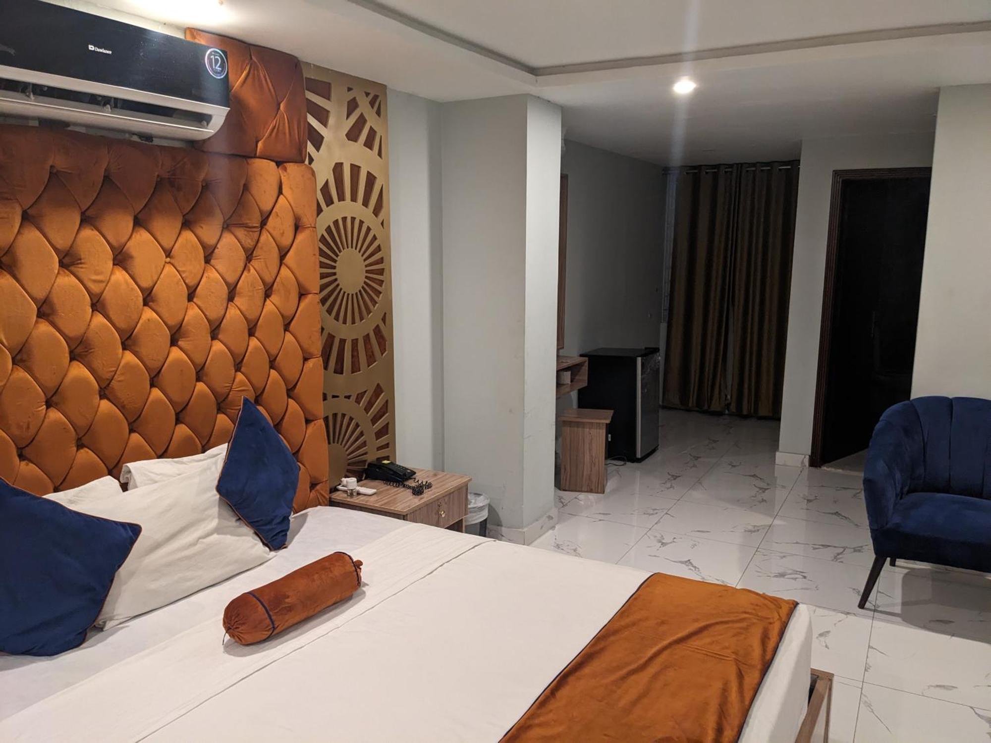 Nueva Hotel Islamabad Luaran gambar