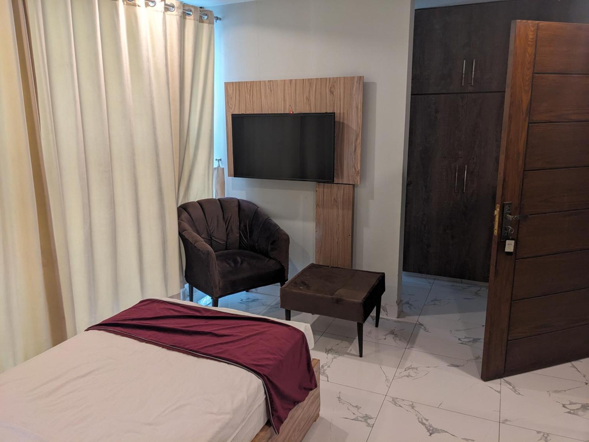 Nueva Hotel Islamabad Luaran gambar