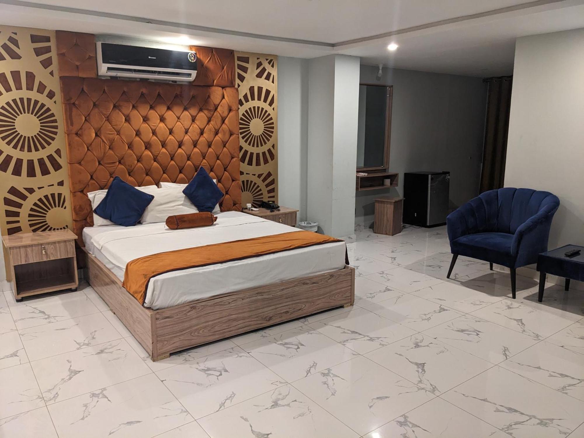Nueva Hotel Islamabad Luaran gambar
