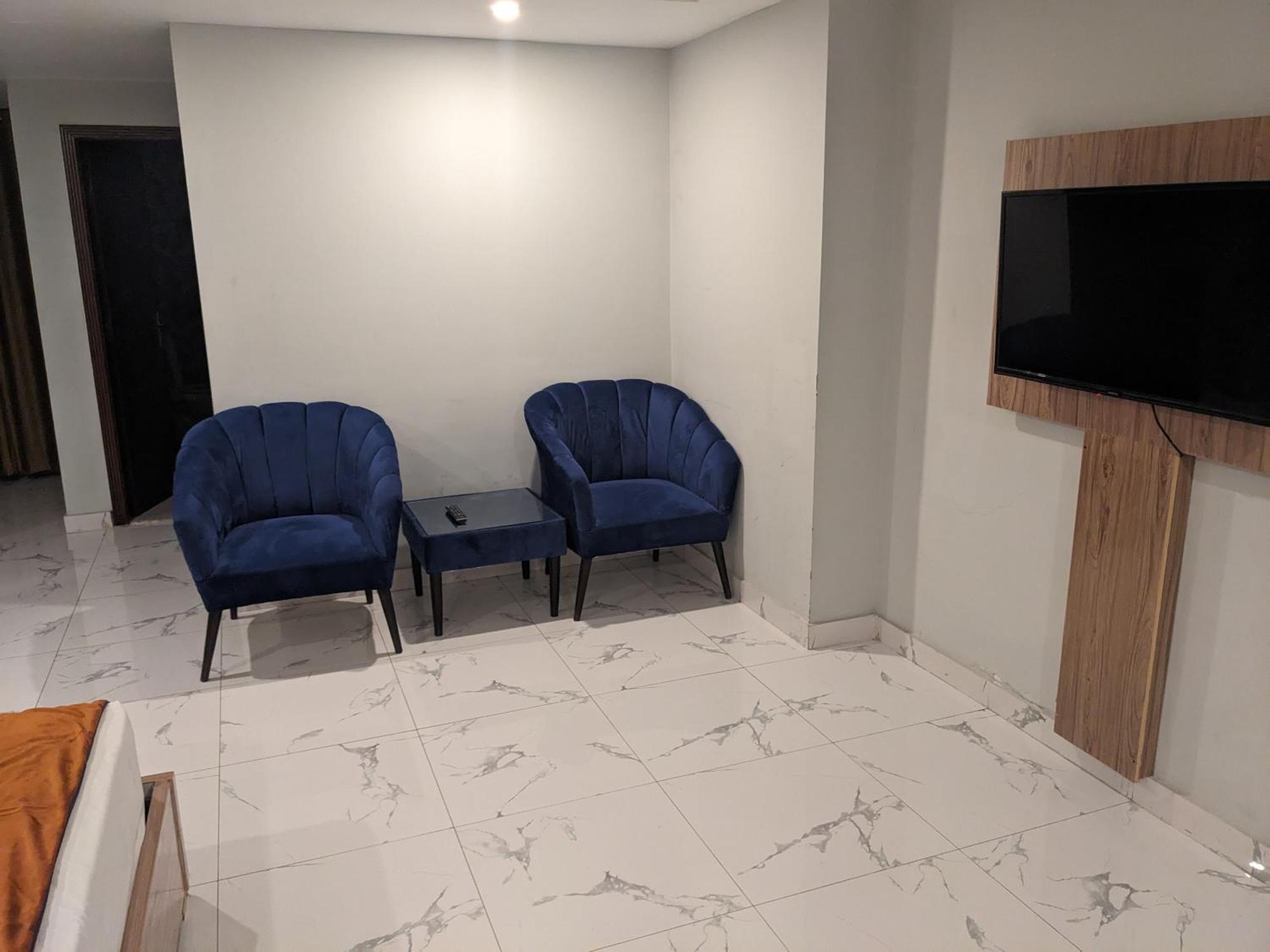 Nueva Hotel Islamabad Luaran gambar